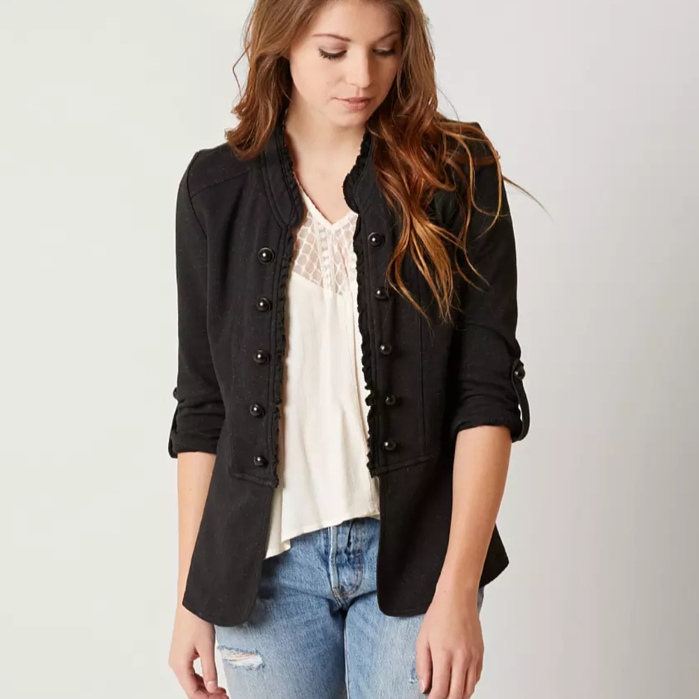 Chic Black Buttoned Jacket